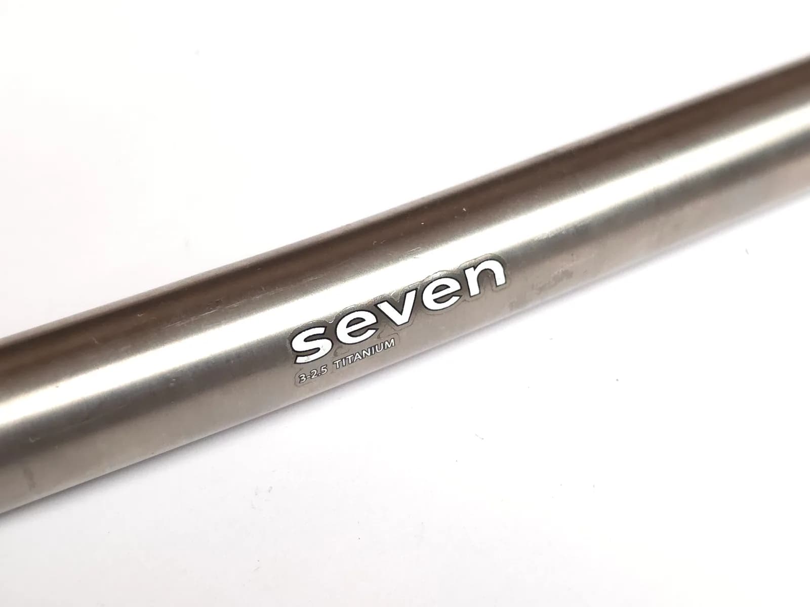 แฮนด์ Seven Titanium